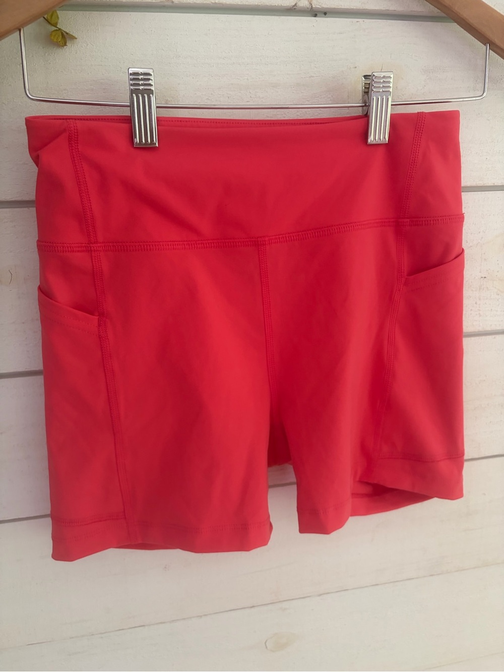 Outdoor Voices hot pink biker shorts 3.5”  side pockets women’s small